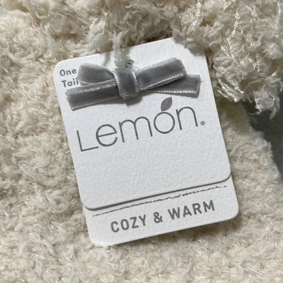 LEMON Snow Drift Pom Pom Beanie - Picture 9 of 14